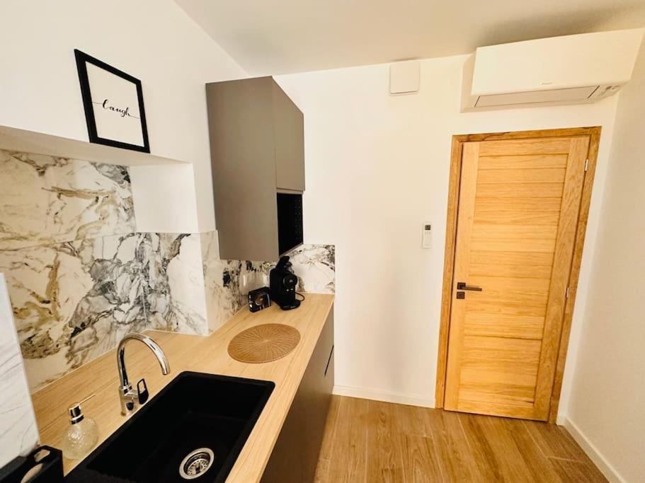 קאן Les Appartements De Nana 4 - Studio Hypercentre, Rue Meynadier, Palais & Plage, Clim, Wifi מראה חיצוני תמונה