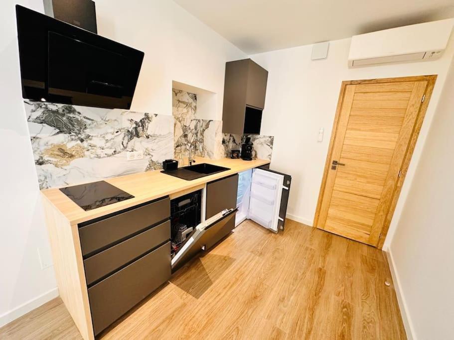 קאן Les Appartements De Nana 4 - Studio Hypercentre, Rue Meynadier, Palais & Plage, Clim, Wifi מראה חיצוני תמונה